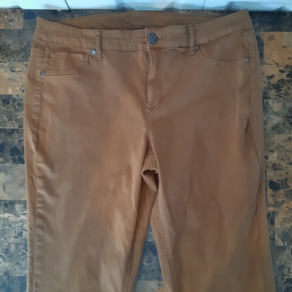 Maurice's Size 18 Tan Pants - Picture 2 of 9